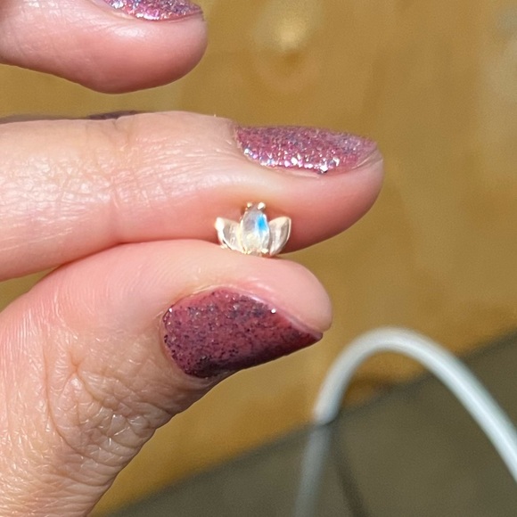 *SOLD* Alchemy Adornment Rose Gold Lotus Threadless End - Picture 7 of 15